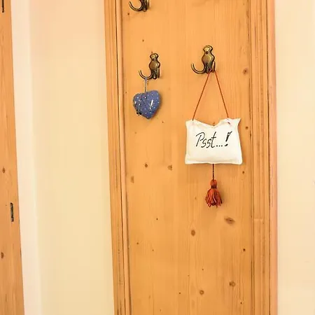 斯特弗纳酒店 - 瓦尔纳 酒店