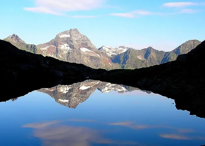 斯特弗纳酒店 - 瓦尔纳
